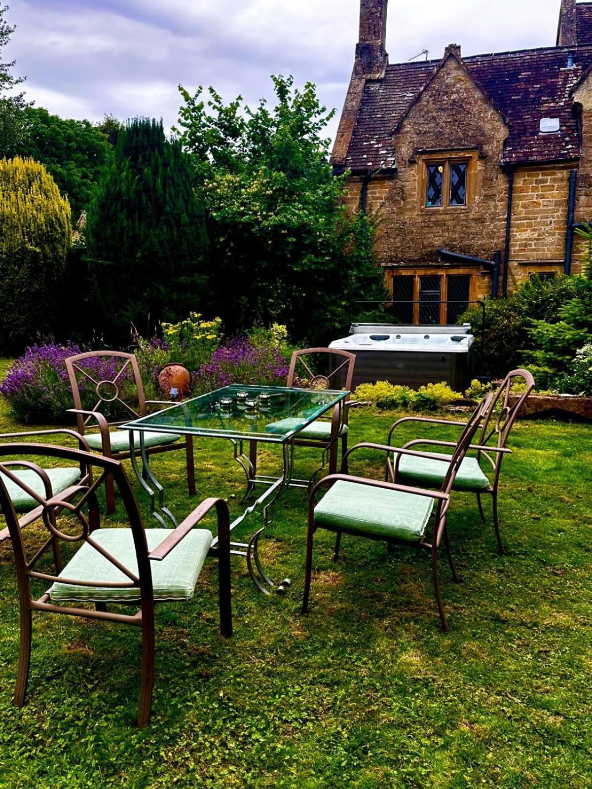 King Inas Palace * South Petherton